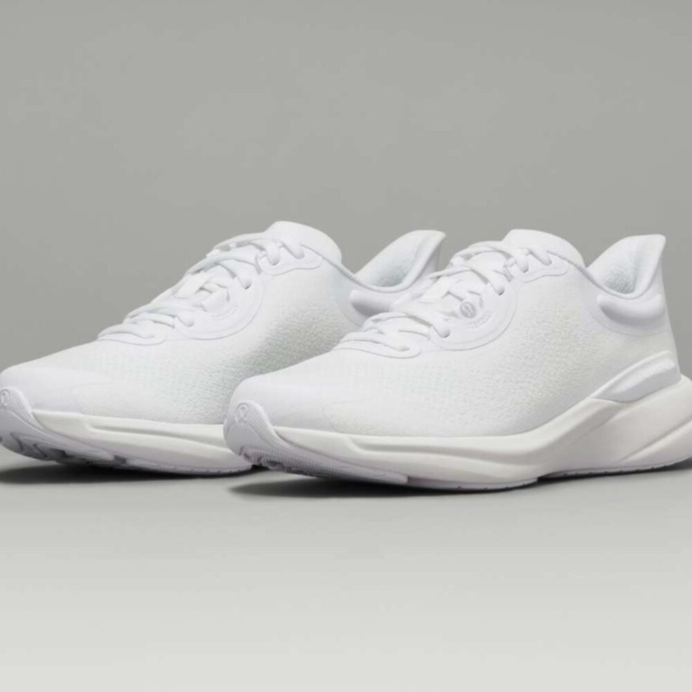 Lululemon Chargefeel 2 Low Workout Shoe, Women's size 11.5, White
